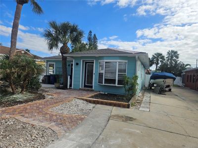 610 78 Th Avenue, House other with 3 bedrooms, 2 bathrooms and null parking in ST PETE BEACH FL | Image 2