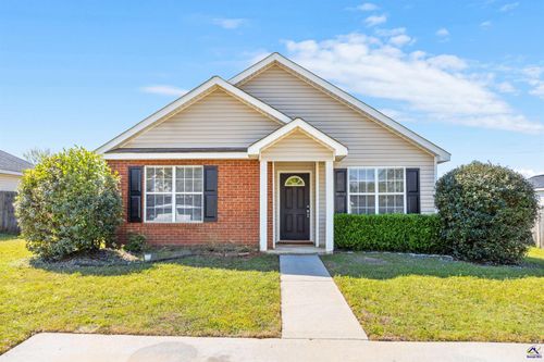 111 Chadwyck Ln, Bonaire, GA, 31005-3151 | Card Image