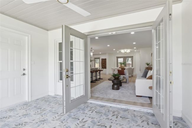1712 25 Th Ave N, House other with 2 bedrooms, 1 bathrooms and null parking in ST PETERSBURG FL | Image 6