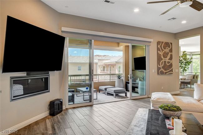 UNIT-1069 - 11280 Granite Ridge Dr, Condo with 4 bedrooms, 5 bathrooms and null parking in Las Vegas NV | Image 10