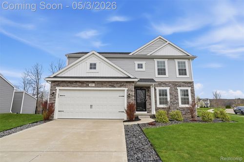 657 Autumn Valley Dr, Ortonville, MI, 48462-8315 | Card Image