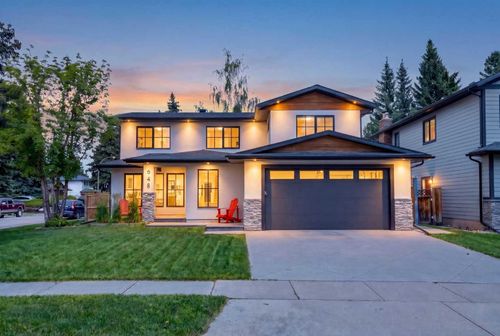 648 Willingdon Blvd Se, Calgary, AB, T2J2B4 | Card Image