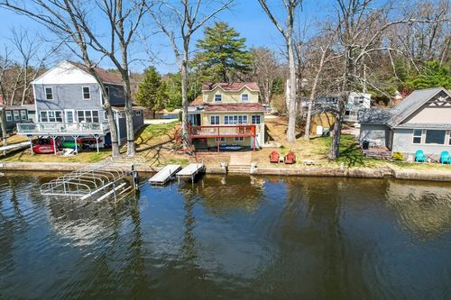 6 Cedar Pond Dr, Sturbridge, MA, 01566-1373 | Card Image