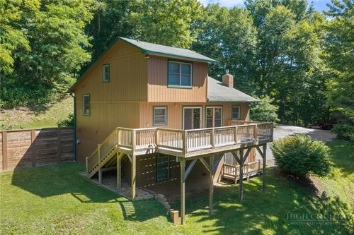 276 Storie Rd, Boone, NC, 28607-7062 | Card Image