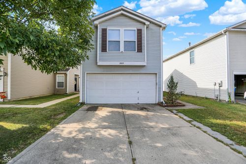2823 Redland Ln, Indianapolis, IN, 46217-7141 | Card Image
