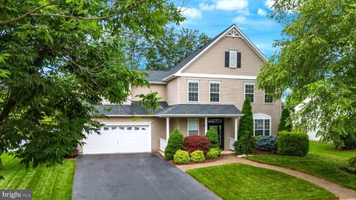 6 Hempstead Ct, East Windsor, NJ, 08520-2973 | Card Image