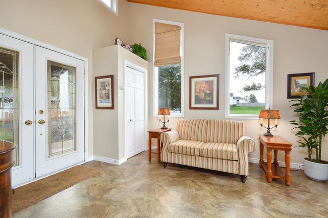 8816 E Bay Highway, House other with 6 bedrooms, 3 bathrooms and null parking in Middle Cape NS | Image 28