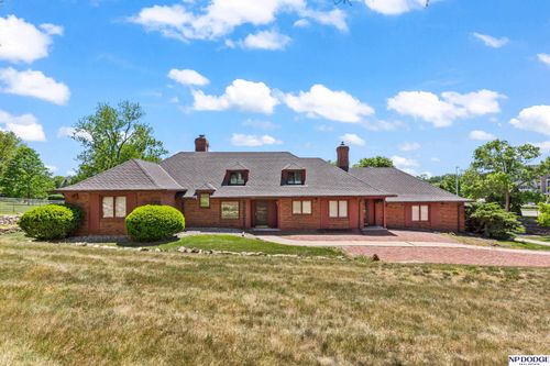 10009 Pacific St, Omaha, NE, 68114-4909 | Card Image