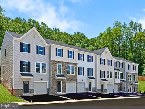 266 Talucci Dr, DOWNINGTOWN, PA, 19335-2871 | Card Image