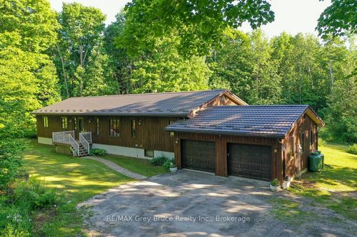 758198 Girl Guide Rd, Georgian Bluffs, ON, N4K5N7 | Card Image