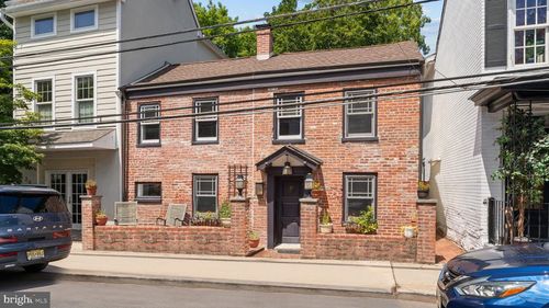 28 Swan St, Lambertville, NJ, 08530-1022 | Card Image