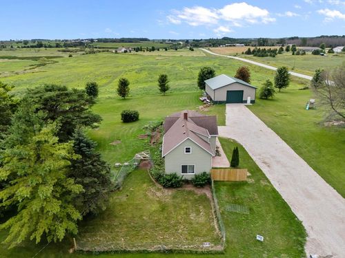 E3709 Krok Road, West Kewaunee, WI, 54216 | Card Image