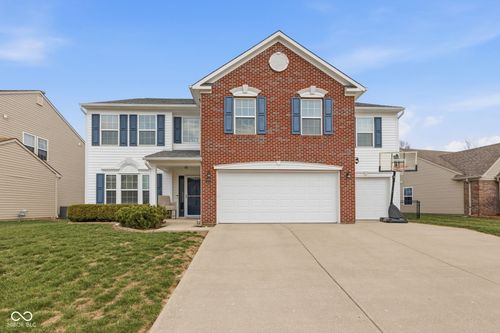 5850 Columbia Cir, Greenwood, IN, 46142-9146 | Card Image