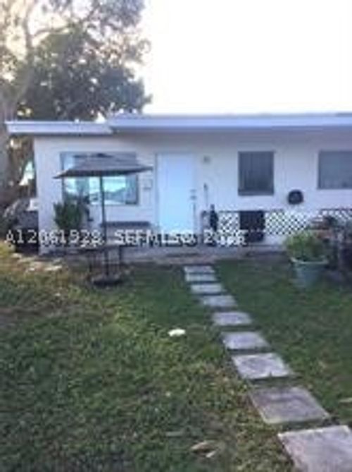 b-3477 Ne 13th Ave, Oakland Park, FL, 33334-4529 | Card Image