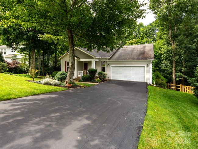 130 Harrop Dun Ct, House other with 3 bedrooms, 3 bathrooms and null parking in Biltmore Lake NC | Image 34