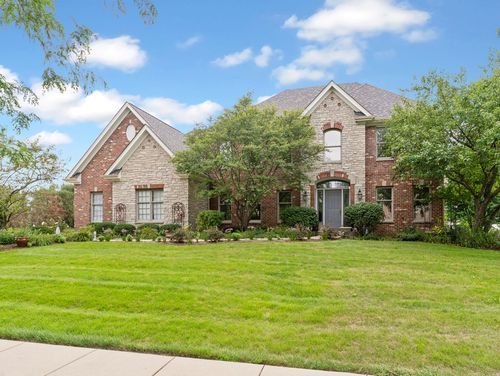 4135 River Ridge Dr, St. Charles, IL, 60175-5676 | Card Image