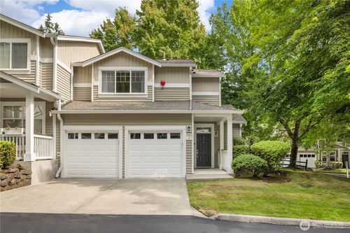 3-17824 Ne 96th Way, Redmond, WA, 98052-6957 | Card Image