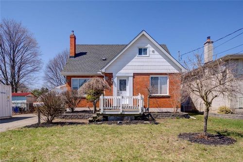 214 Grand St, Brantford, ON, N3R4C3 | Card Image