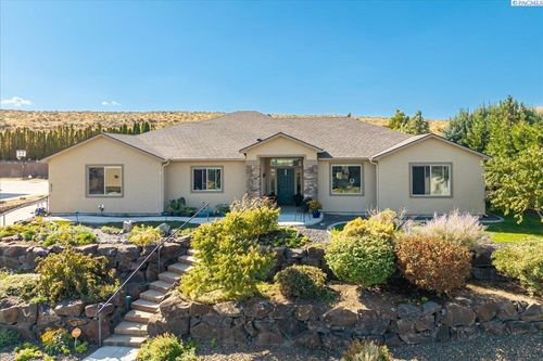 477 Heritage Hills Dr, Richland, WA, 99352-7839 | Card Image