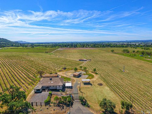 590 Pleasant Avenue, Santa Rosa, CA, 95403 | Card Image