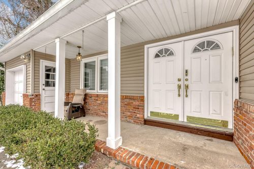 23 S Parker Dr, Monsey, NY, 10952-1602 | Card Image