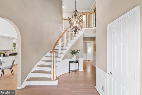 2000 Gallows Tree Ln, VIENNA, VA, 22182-3903 | Card Image