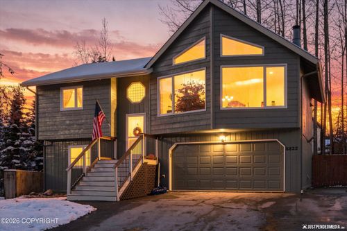 8822 July Creek Cir, Eagle River, AK, 99577-8557 | Card Image