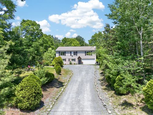 115 Gelso Ct, Hawley, PA, 18428-6061 | Card Image
