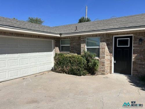 3318 Sunnyview Ave, Carlsbad, NM, 88220-6045 | Card Image