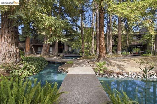 264-2400 Larkspur Ln, Sacramento, CA, 95825-4128 | Card Image