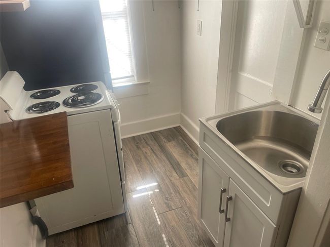 APT-3 - 819 6 Th St N, Condo with 0 bedrooms, 1 bathrooms and null parking in ST PETERSBURG FL | Image 4