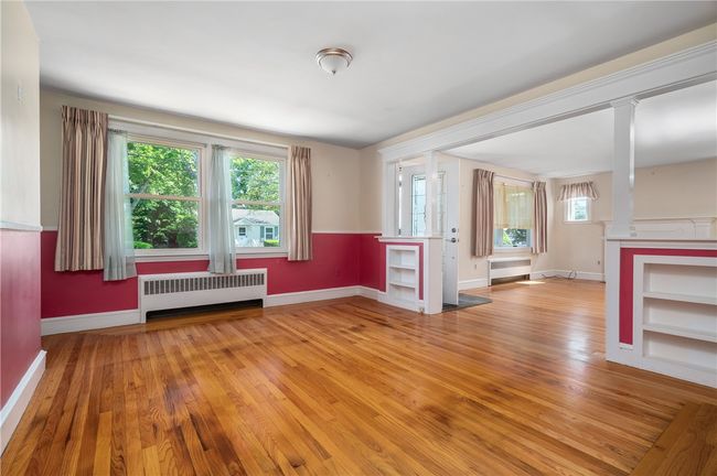 30 Winthrop St, House other with 3 bedrooms, 1 bathrooms and 3 parking in Riverside RI | Image 11