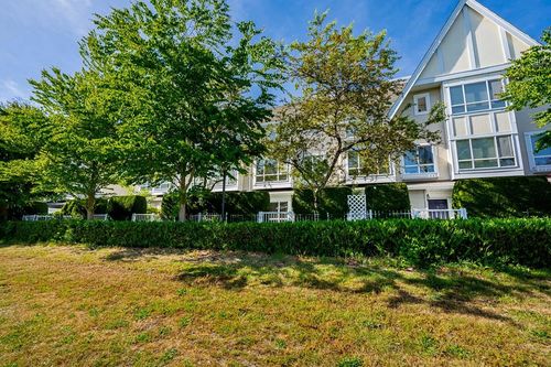 109-6588 Southoaks Cres, Burnaby, BC, V5E4K1 | Card Image
