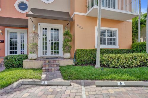 apt-a-624 Ne 29th Dr, Wilton Manors, FL, 33334-2510 | Card Image