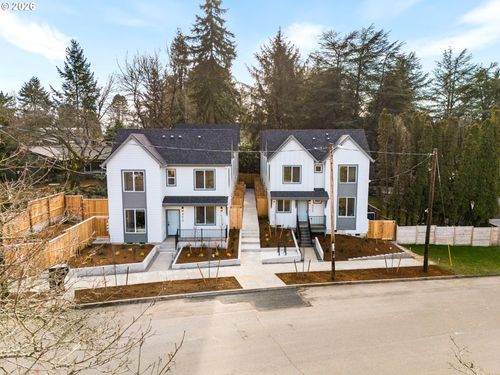 8632 Sw 21st Ave, Portland, OR, 97219-4100 | Card Image