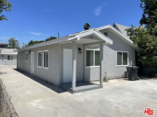 1/2 E 80th Street, Los Angeles, CA, 90003 | Card Image
