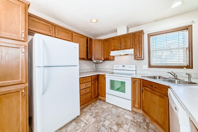 6 - 927 19 A Street, House other with 2 bedrooms, 1 bathrooms and 2 parking in Spruce View AB | Image 9