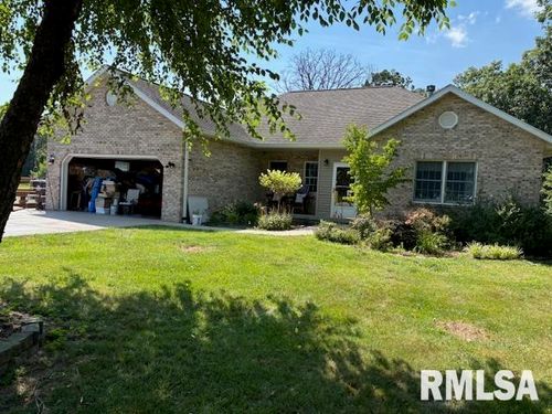 28083 Carlinville Cutoff Rd, Girard, IL, 62640-7042 | Card Image