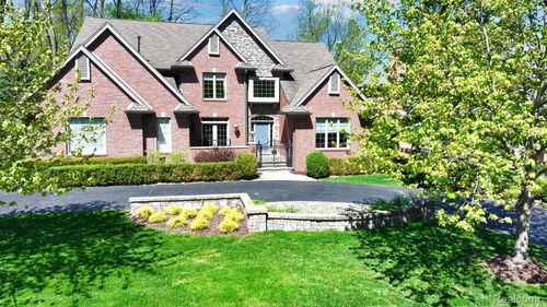 4502 Forest Edge Ln, West Bloomfield, MI, 48323-2182 | Card Image