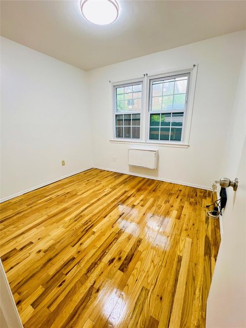 2-240 68th Ave, Little Neck, NY, 11362-1929 | Card Image