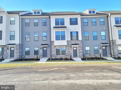 754 Union St, FREDERICK, MD, 21701-9494 | Card Image