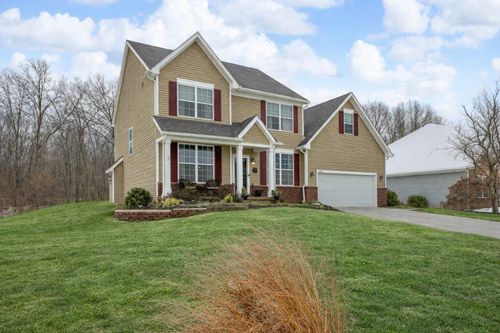 4009 Magnolia Pkwy, Jackson, MI, 49201-8174 | Card Image