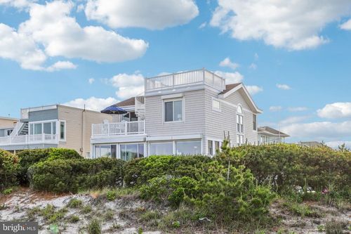 12 E Essex Ave, HARVEY CEDARS, NJ, 08008-5832 | Card Image