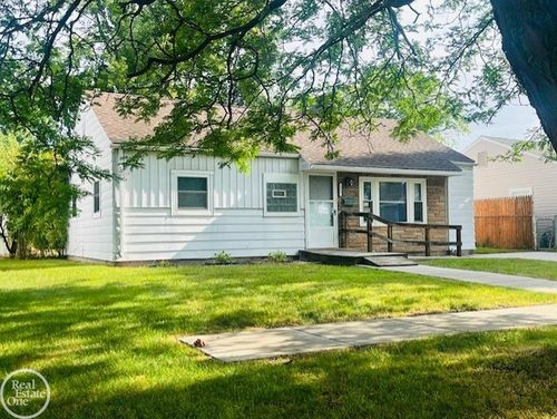 2527 Spruce St, Port Huron, MI, 48060-4127 | Card Image