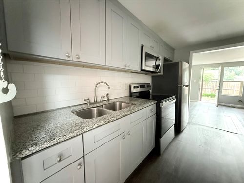 b-601 Francine Drive, Irving, TX, 75060 | Card Image