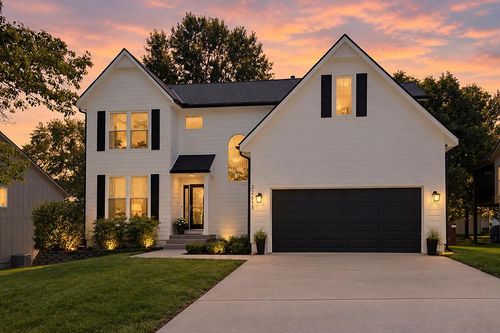 22613 W 49th Ter, Shawnee, KS, 66226-3846 | Card Image