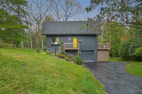 6134 Blue Lake Dr, Cincinnati, OH, 45247-7806 | Card Image