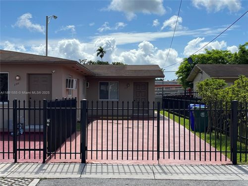 1709 Nw 22nd Ct, Miami, FL, 33125-1303 | Card Image