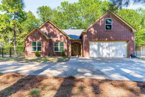391 Doctors Rd W, Longview, TX, 75602-7385 | Card Image