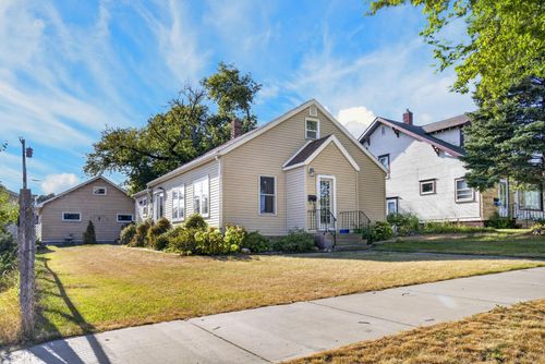 521 5th Ave Nw, Valley City, ND, 58072-2017 | Card Image